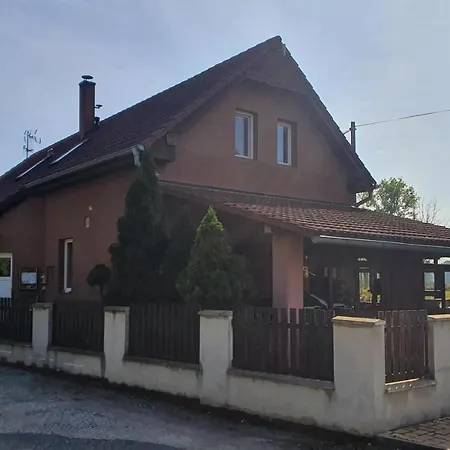 Apartman V Blizkosti Mesta Steti Exterior photo